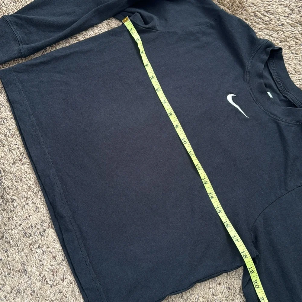 Nike Women’s Loose Fit Tee Size S